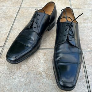 Santoni black leather shoes size 9